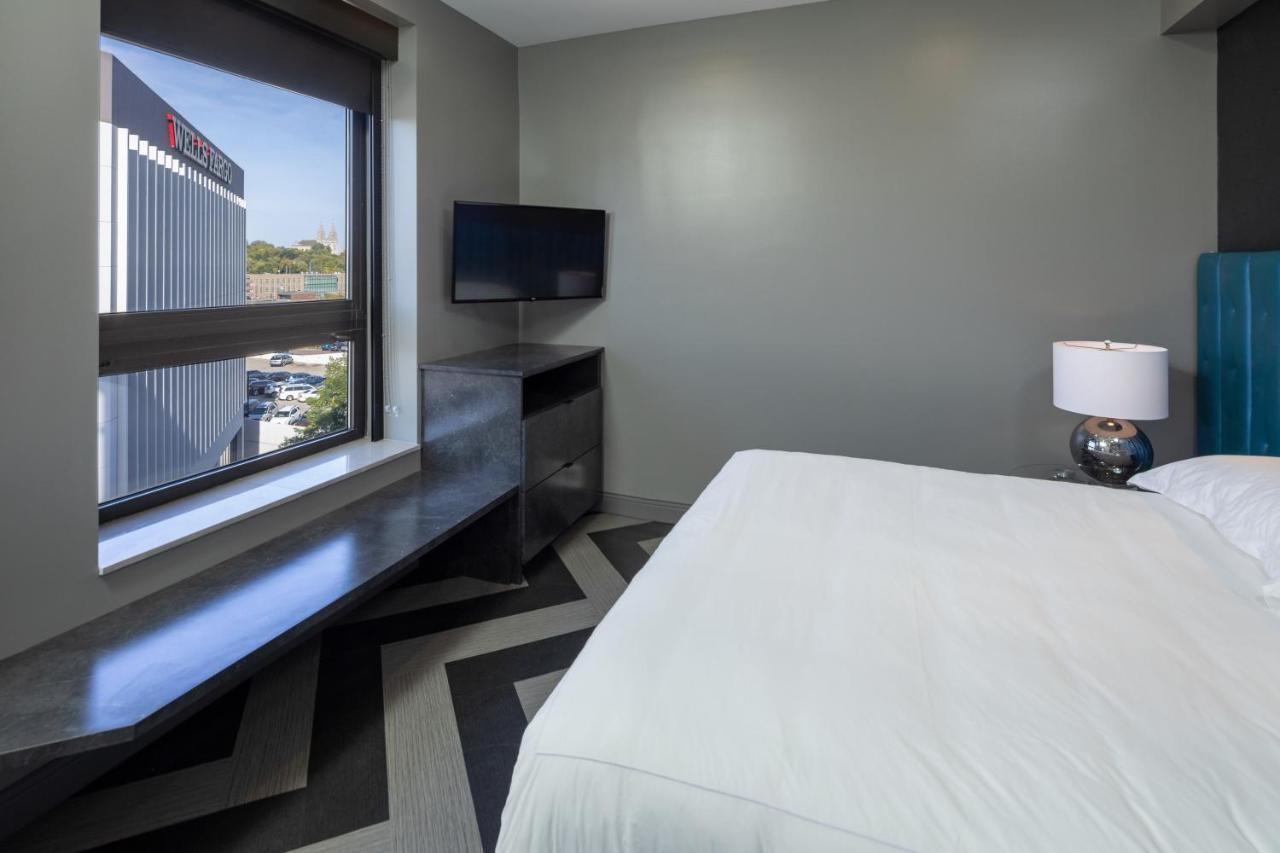 Hotel On Phillips 2*